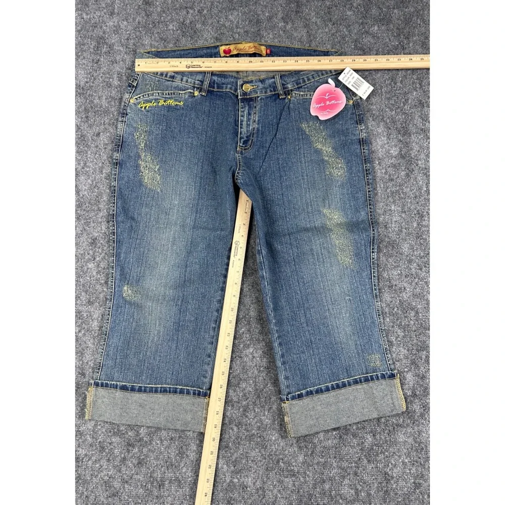 VTG Apple Bottoms Womens Jeans Size 18W Capri Distressed Yellow Embroidered NWOT